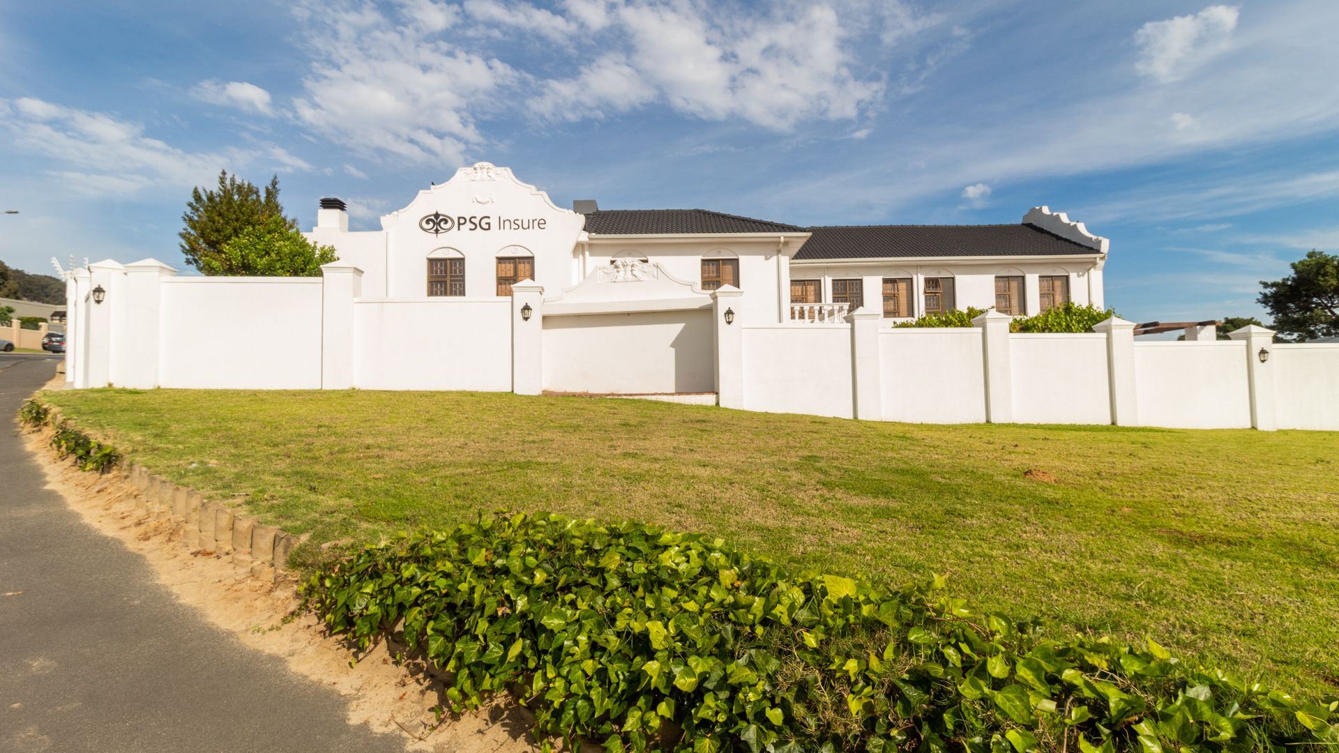 4 Bedroom Property for Sale in Plattekloof Western Cape